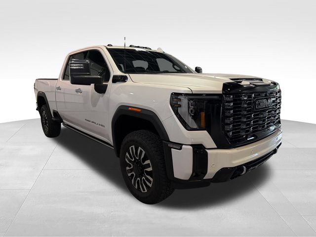 Used 2025 GMC Sierra 2500 Denali Ultimate w/ Max Trailering Package AWD/4WD image 3