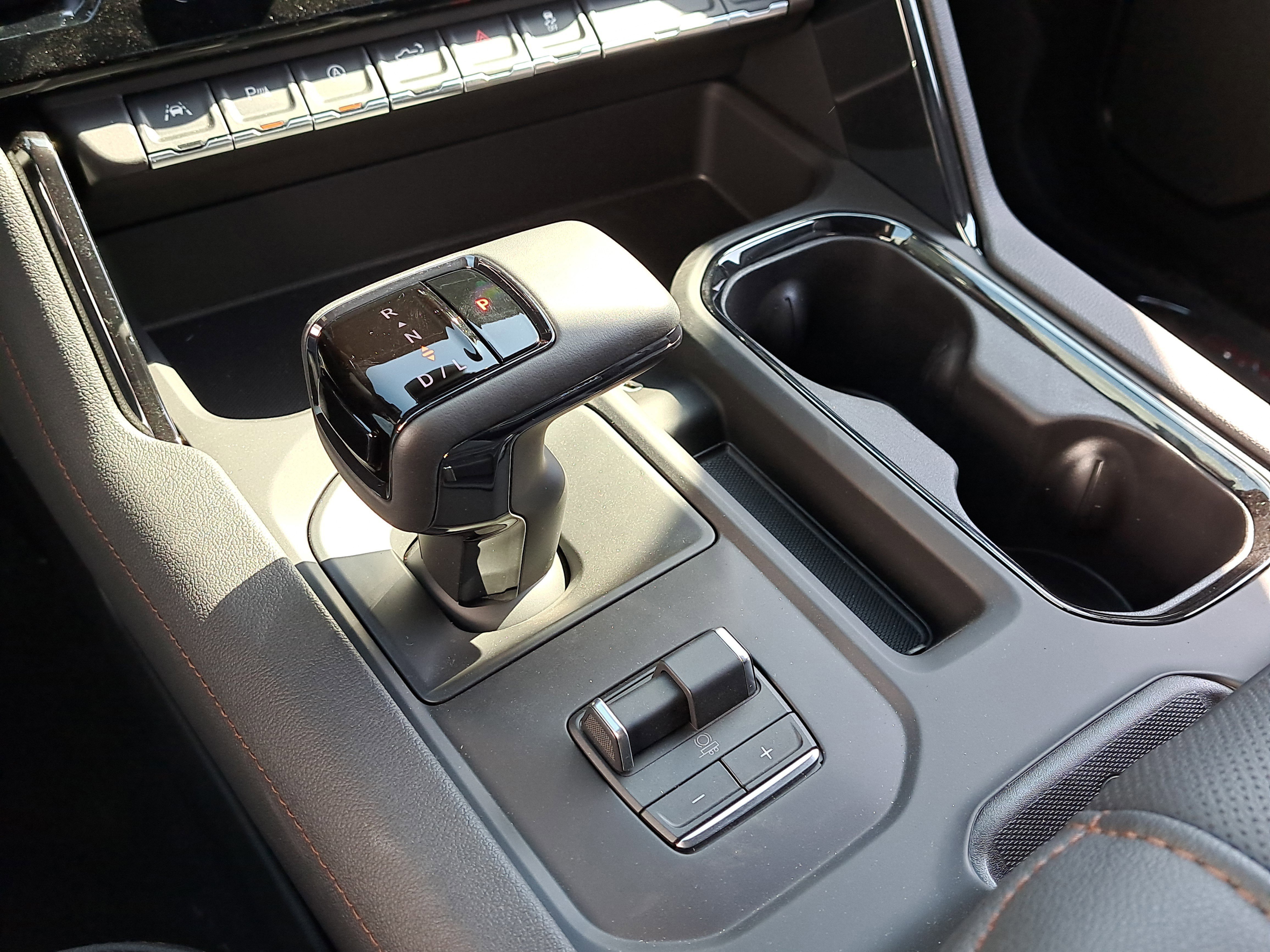 New 2025 GMC Sierra 1500 AT4 w/ AT4 Premium Package image 30