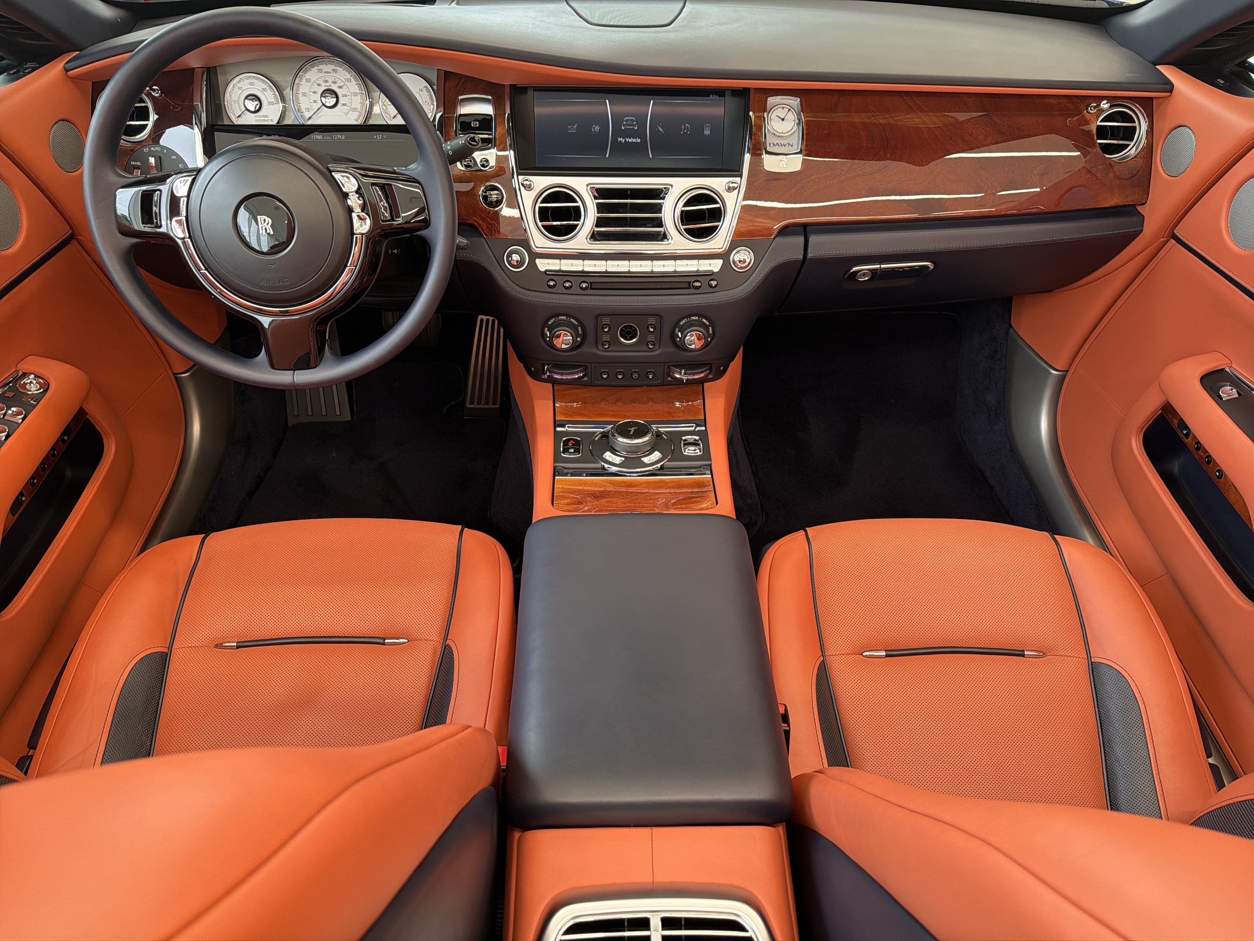 Certified 2018 Rolls-Royce Dawn RWD image 5
