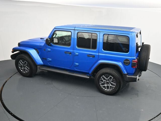 Used 2025 Jeep Wrangler Unlimited Sahara AWD/4WD image 27