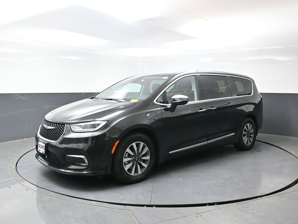 Used 2023 Chrysler Pacifica Limited FWD image 10