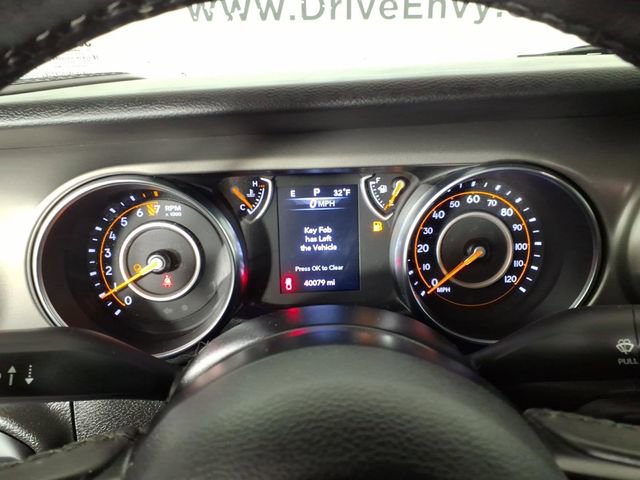 Used 2022 Jeep Gladiator Willys image 19