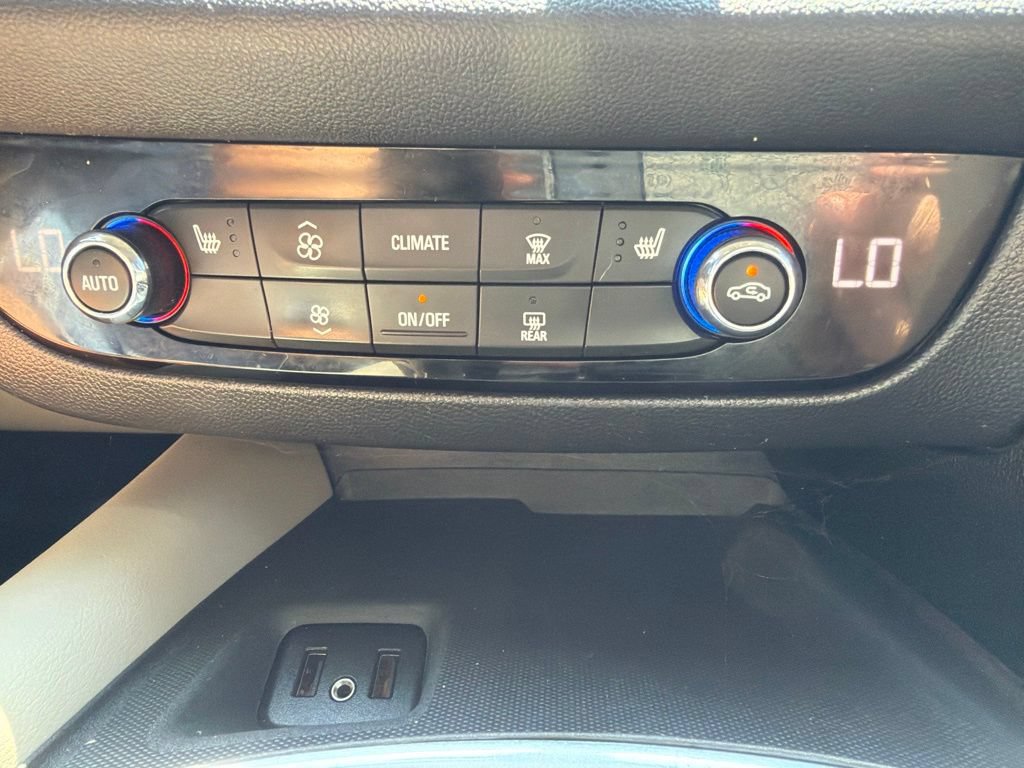 Used 2019 Buick Enclave Essence FWD image 42