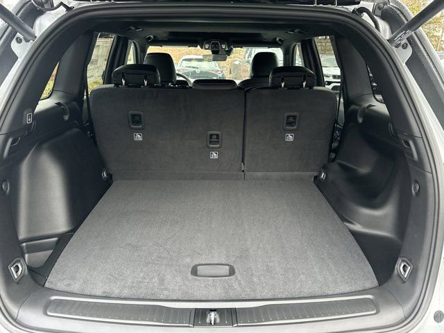 New 2025 Jeep Grand Cherokee Altitude image 20