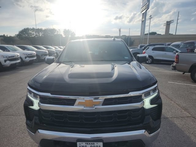 Used 2024 Chevrolet Silverado 1500 LT w/ Z71 Off-Road Package AWD/4WD image 7