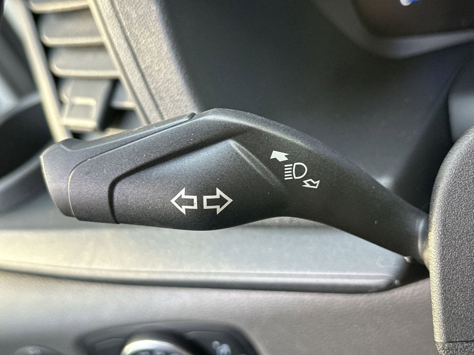 New 2026 Ford Transit 250 148 Medium Roof Extended AWD w/ Load Area Protection Package image 31