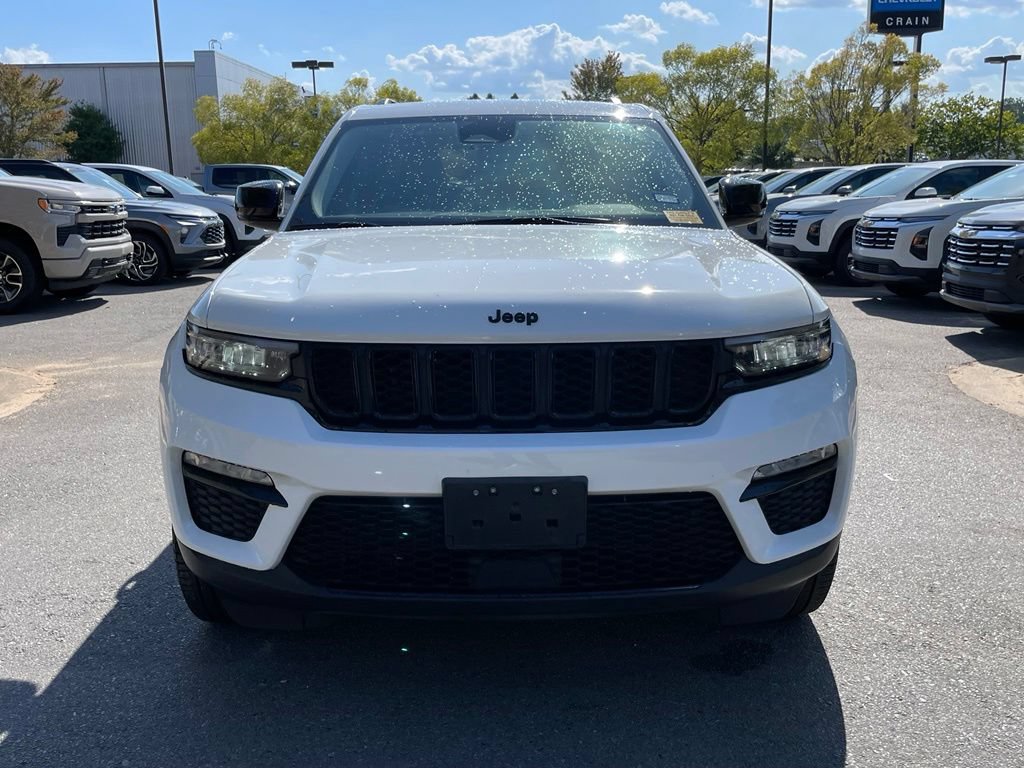 Used 2023 Jeep Grand Cherokee Limited w/ Black Appearance Package AWD/4WD image 2
