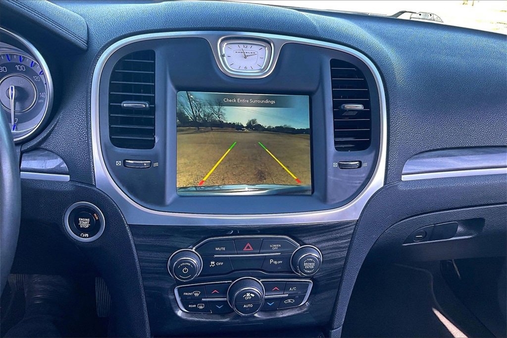 Used 2021 Chrysler 300 Touring L image 23