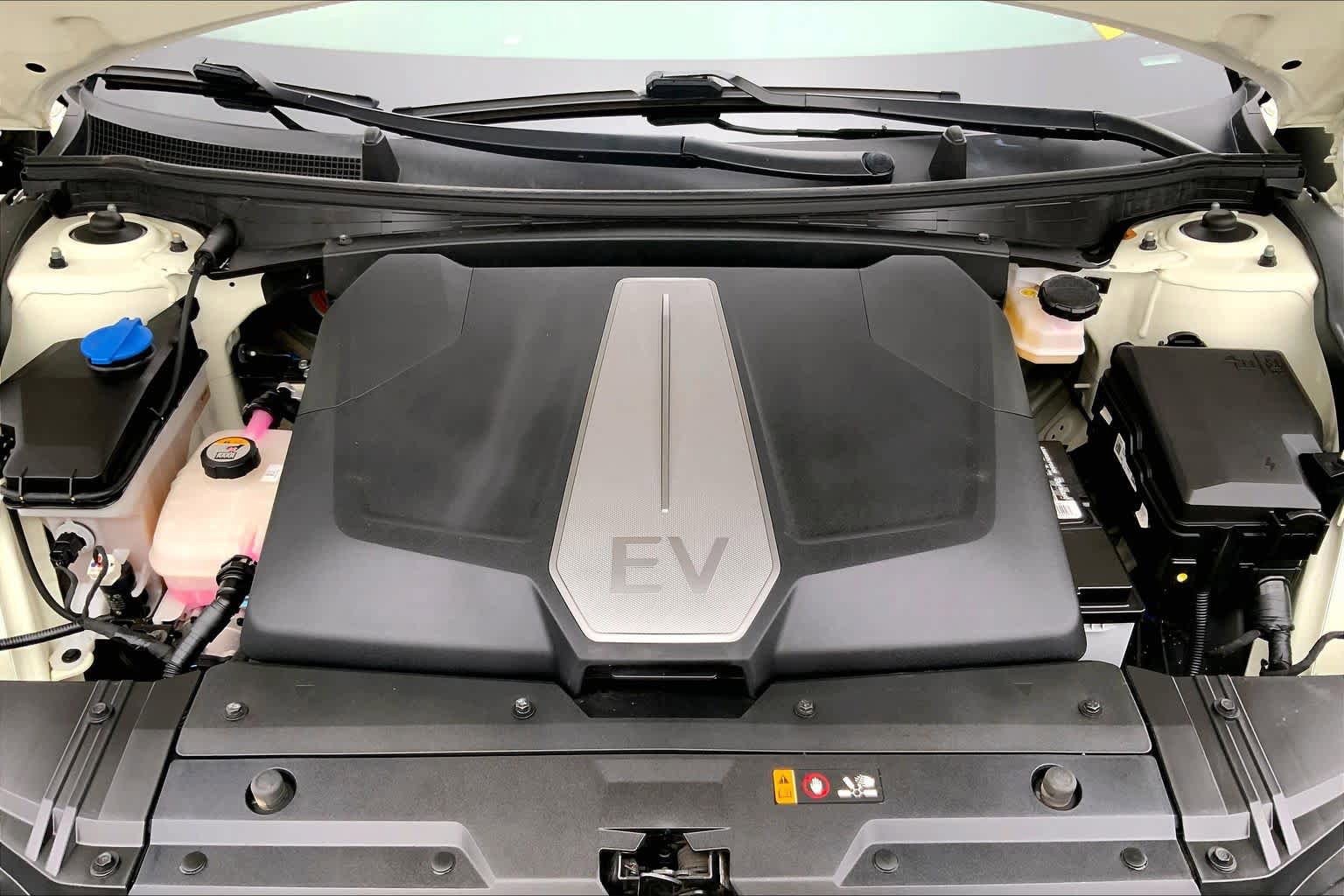 Used 2022 Kia EV6 Wind RWD image 27