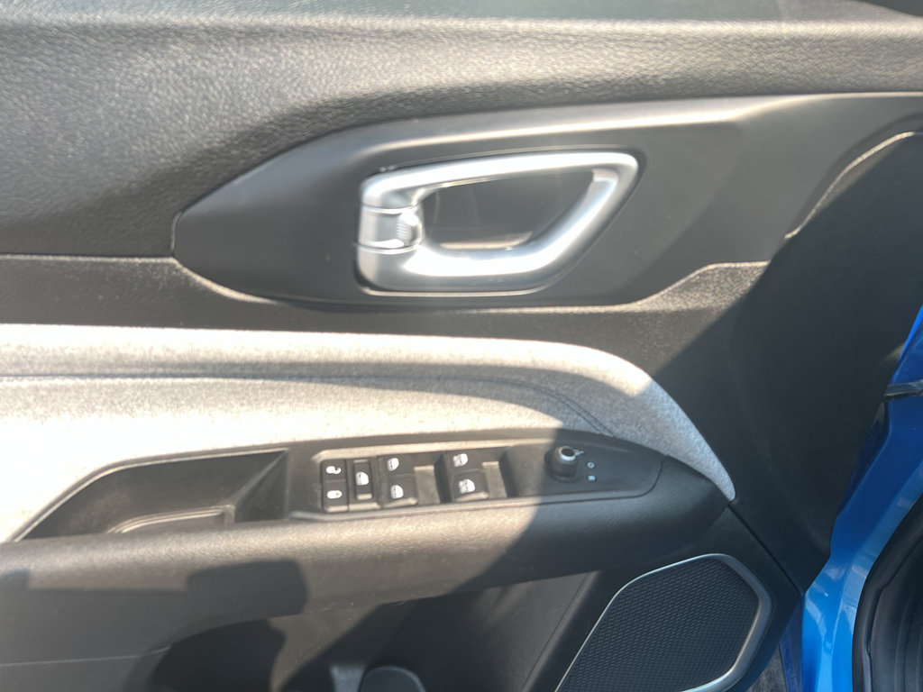 Used 2022 Jeep Compass Latitude AWD/4WD image 10