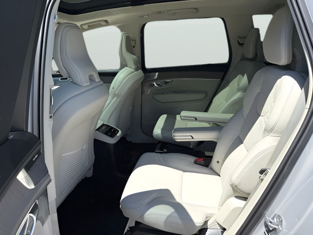 Used 2025 Volvo XC90 T8 Ultra w/ Lounge Package AWD/4WD image 27