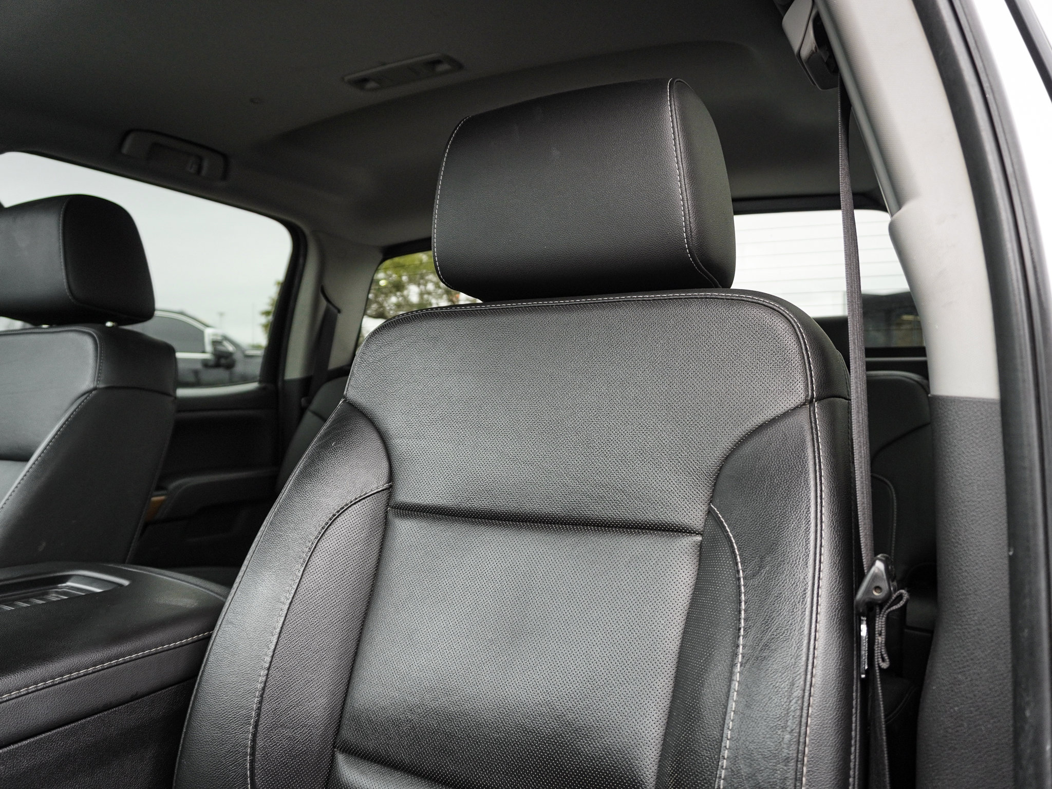 Used 2018 Chevrolet Silverado 1500 LTZ w/ LTZ Plus Package image 16