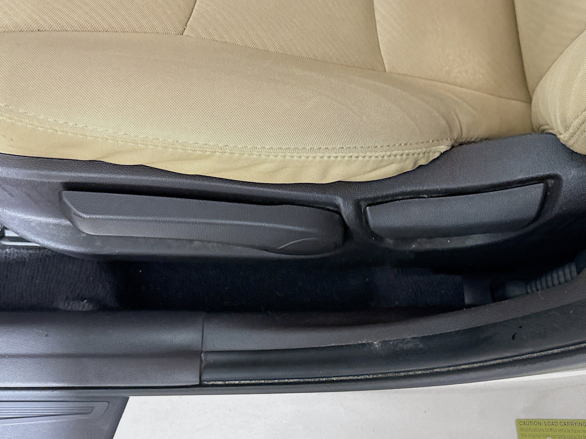 Used 2011 Hyundai Elantra GLS FWD image 21