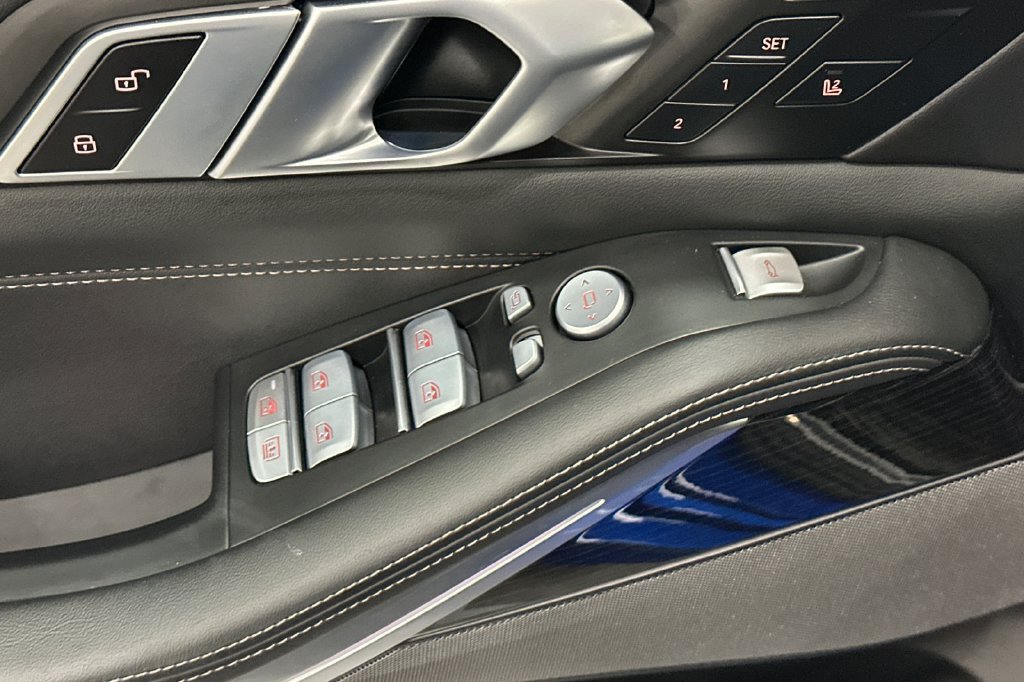 Certified 2025 BMW X7 M60i AWD/4WD image 12