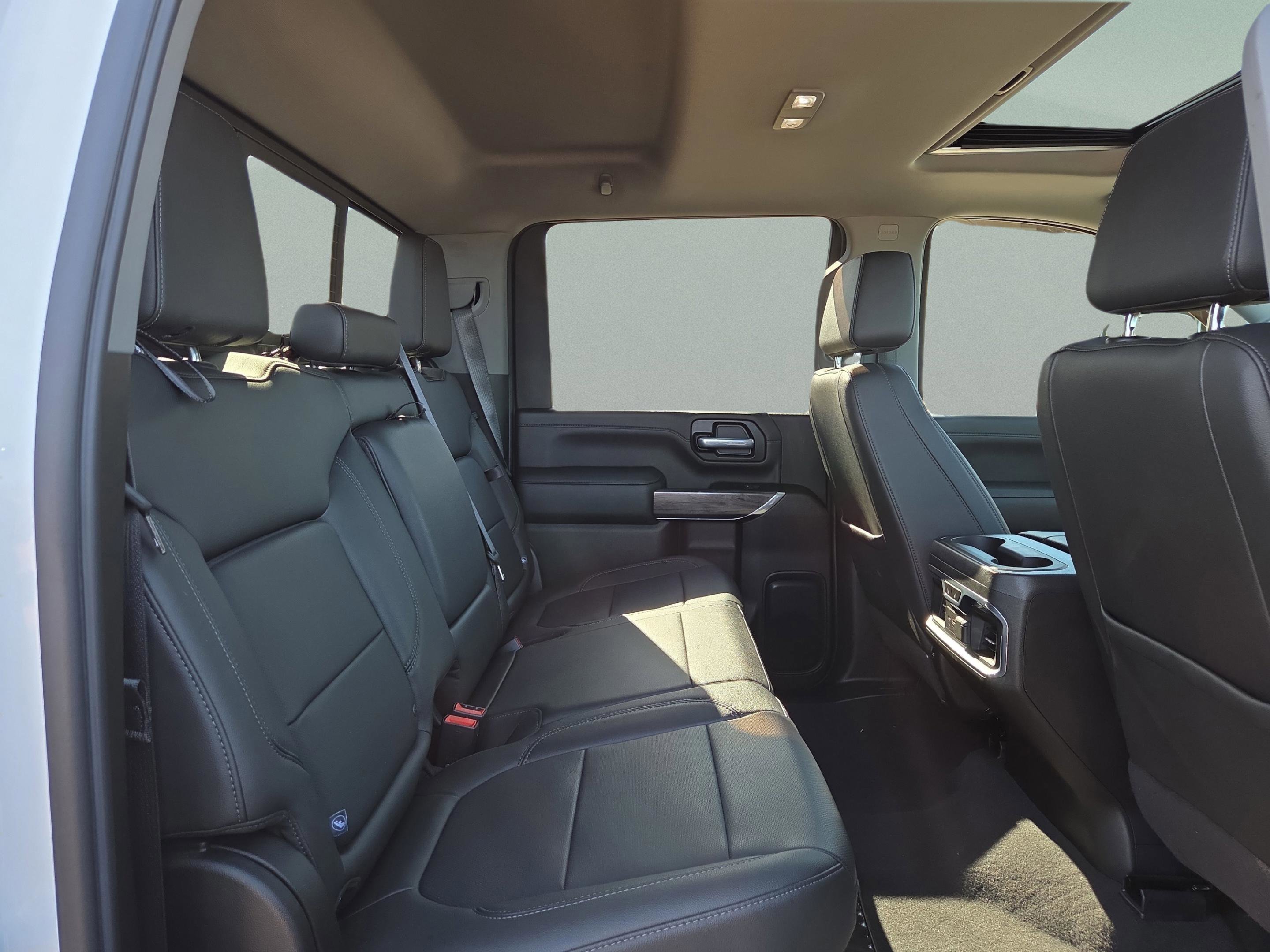 Used 2022 Chevrolet Silverado 2500 LTZ w/ LTZ Plus Package image 33