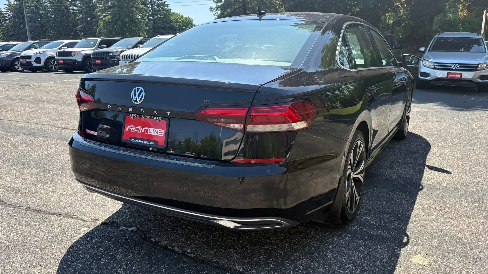 Used 2020 Volkswagen Passat 2.0T SEL FWD image 9