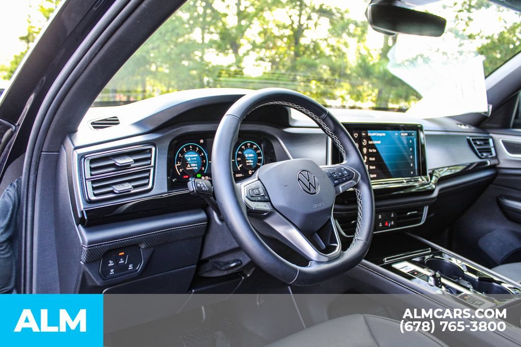Used 2025 Volkswagen Atlas Cross Sport SE AWD/4WD image 30
