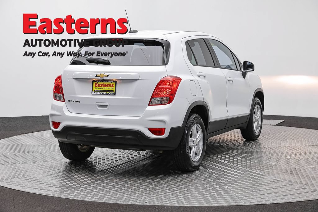 Used 2020 Chevrolet Trax LS w/ Tint and Cruise Package AWD/4WD image 5