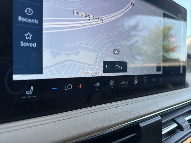 Used 2023 Lincoln Corsair FWD image 12