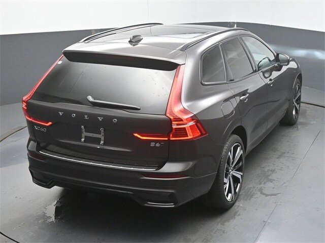 Certified 2023 Volvo XC60 B6 Ultimate w/ Protection Package Premier AWD/4WD image 48