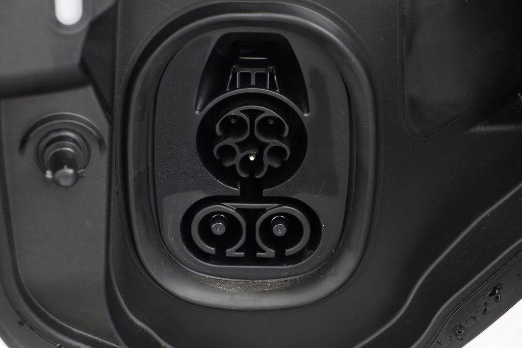 New 2025 Volkswagen ID. Buzz Pro S image 20