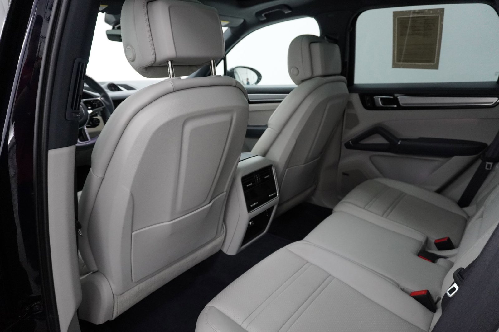 Certified 2023 Porsche Cayenne S image 19