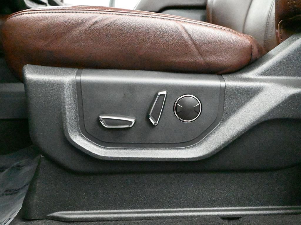 Used 2024 Ford Expedition Max Limited image 22