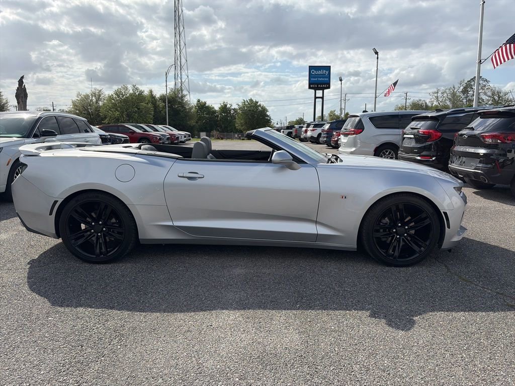 Used 2017 Chevrolet Camaro LT RWD image 10