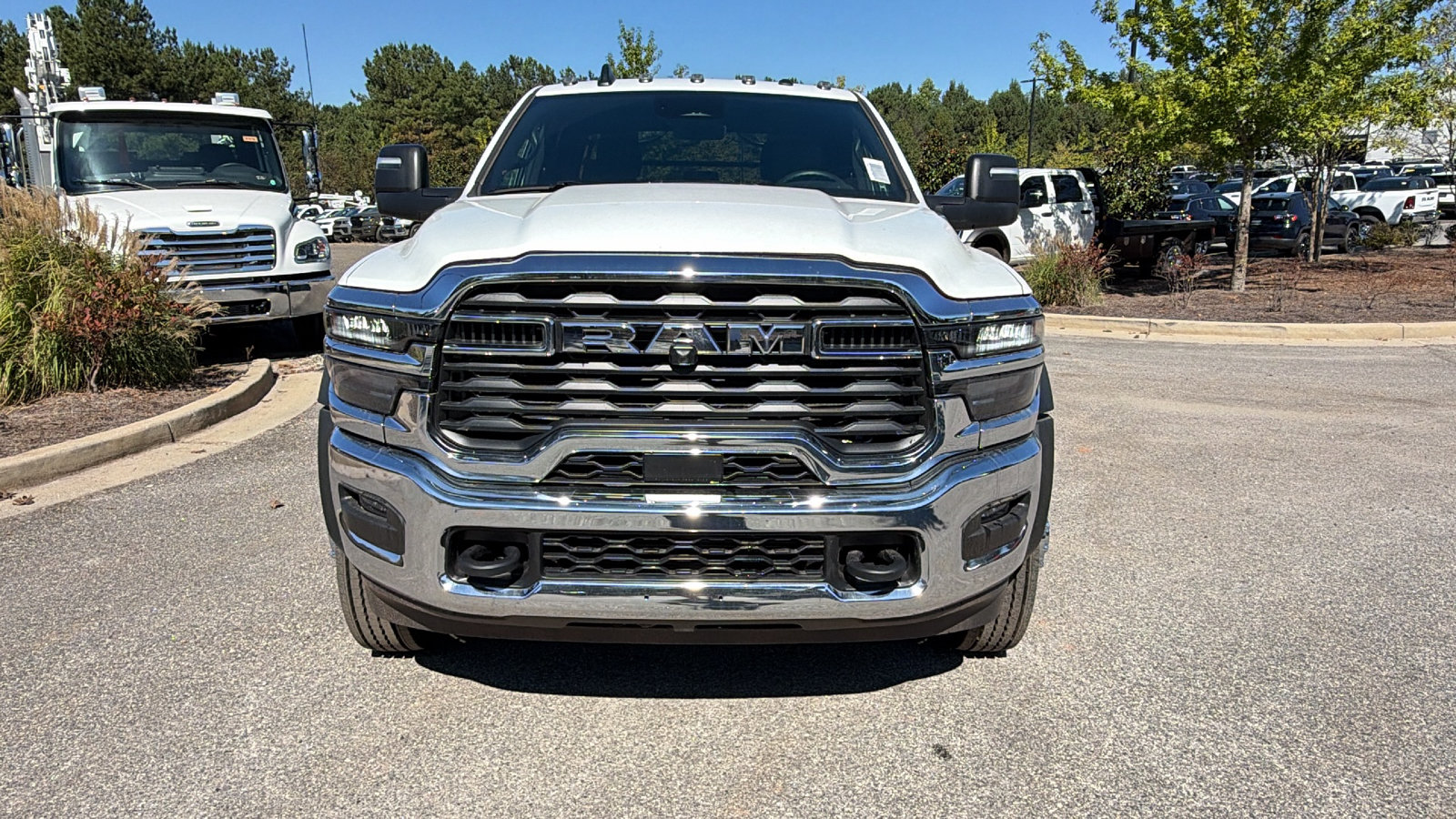 New 2026 RAM 5500 Tradesman w/ Chrome Appearance Group AWD/4WD image 3