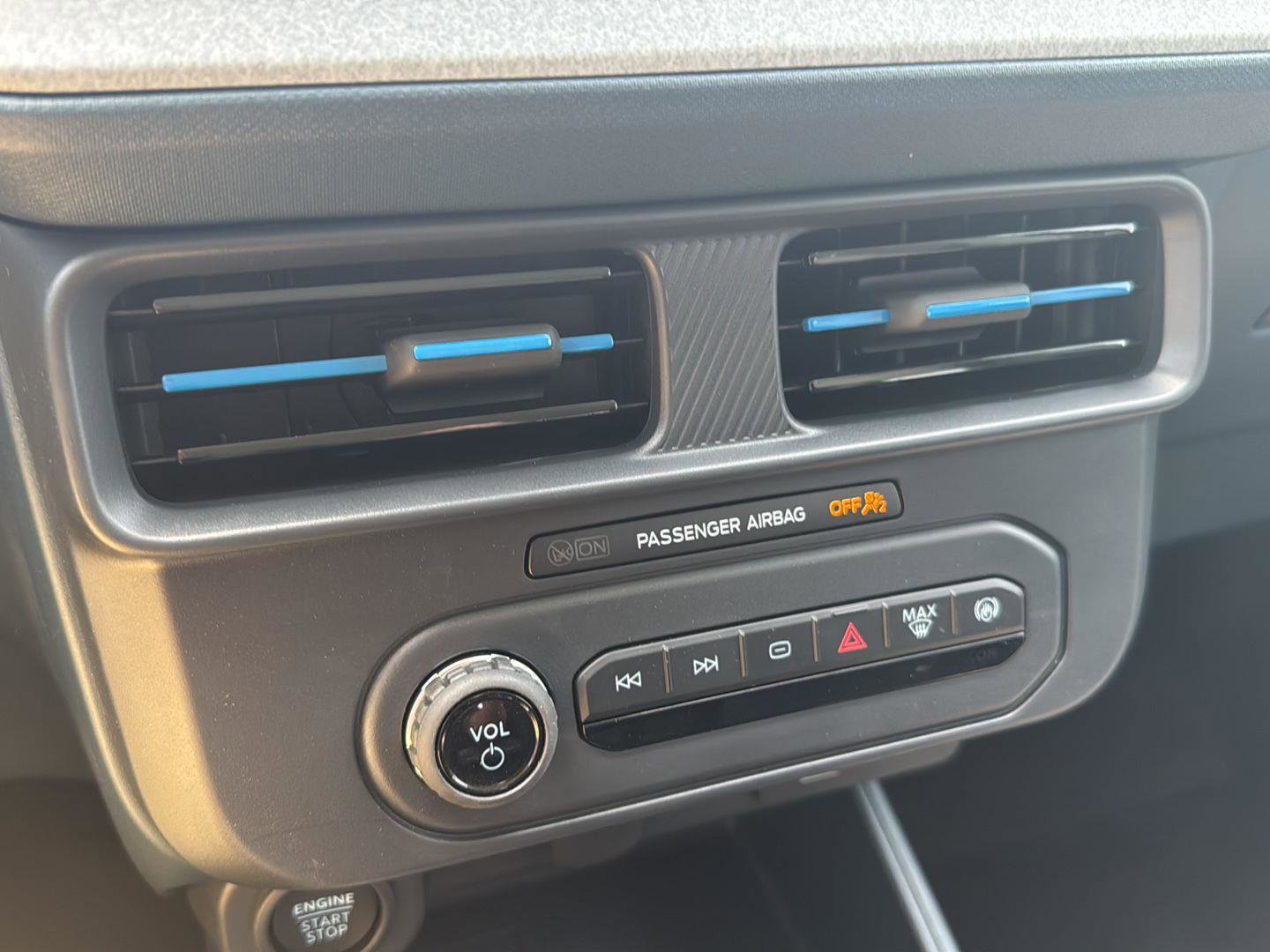 New 2025 Ford Maverick XLT w/ XLT Luxury Package image 27