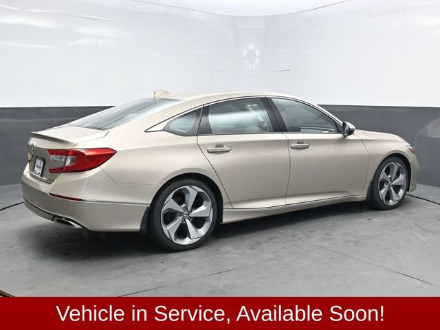 Used 2018 Honda Accord Touring image 8