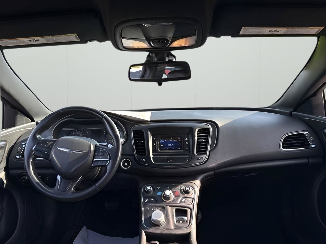Used 2015 Chrysler 200 S FWD image 21