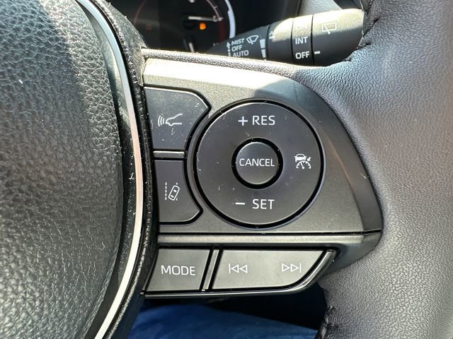 Used 2025 Toyota RAV4 XLE image 36