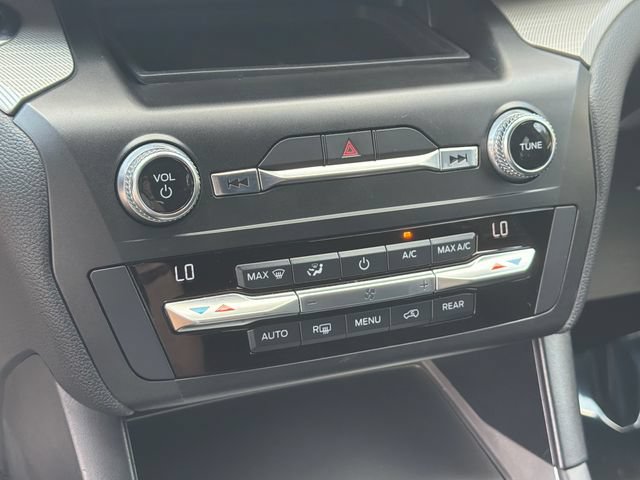 Certified 2020 Ford Explorer XLT AWD/4WD image 33