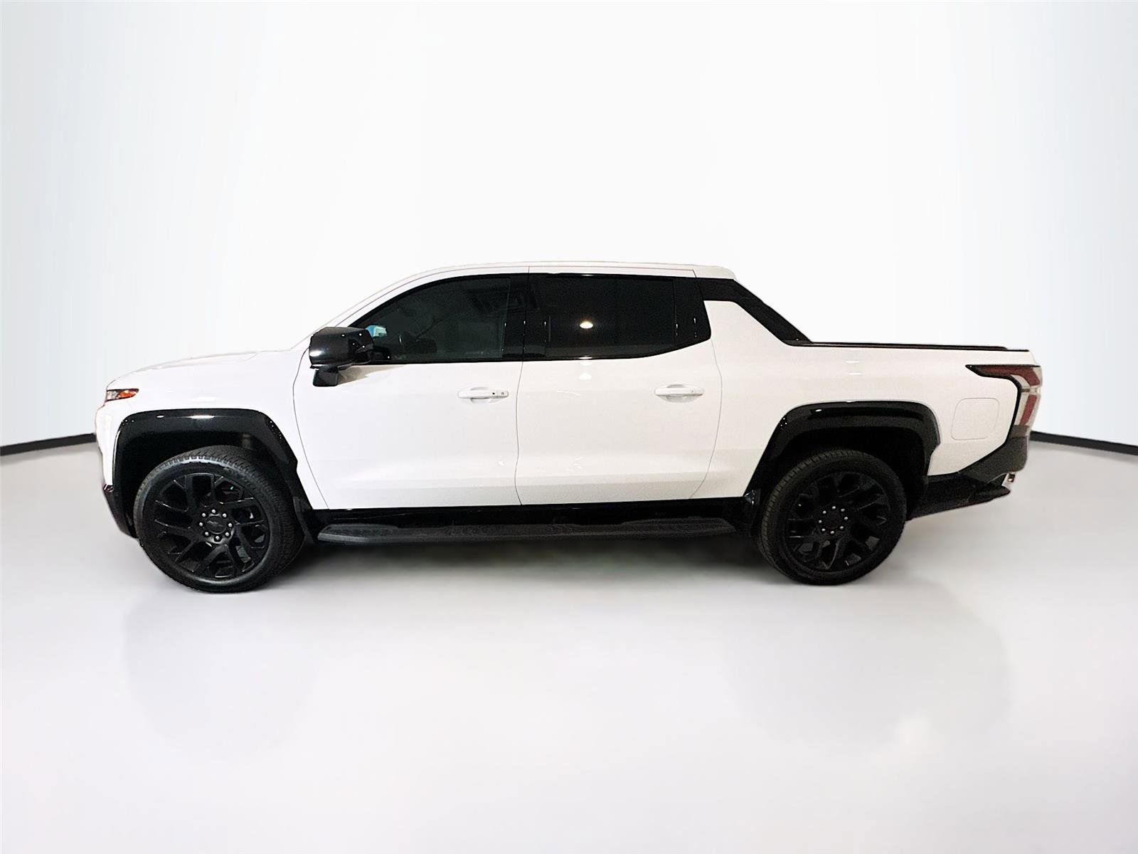 Used 2024 Chevrolet Silverado EV RST image 26