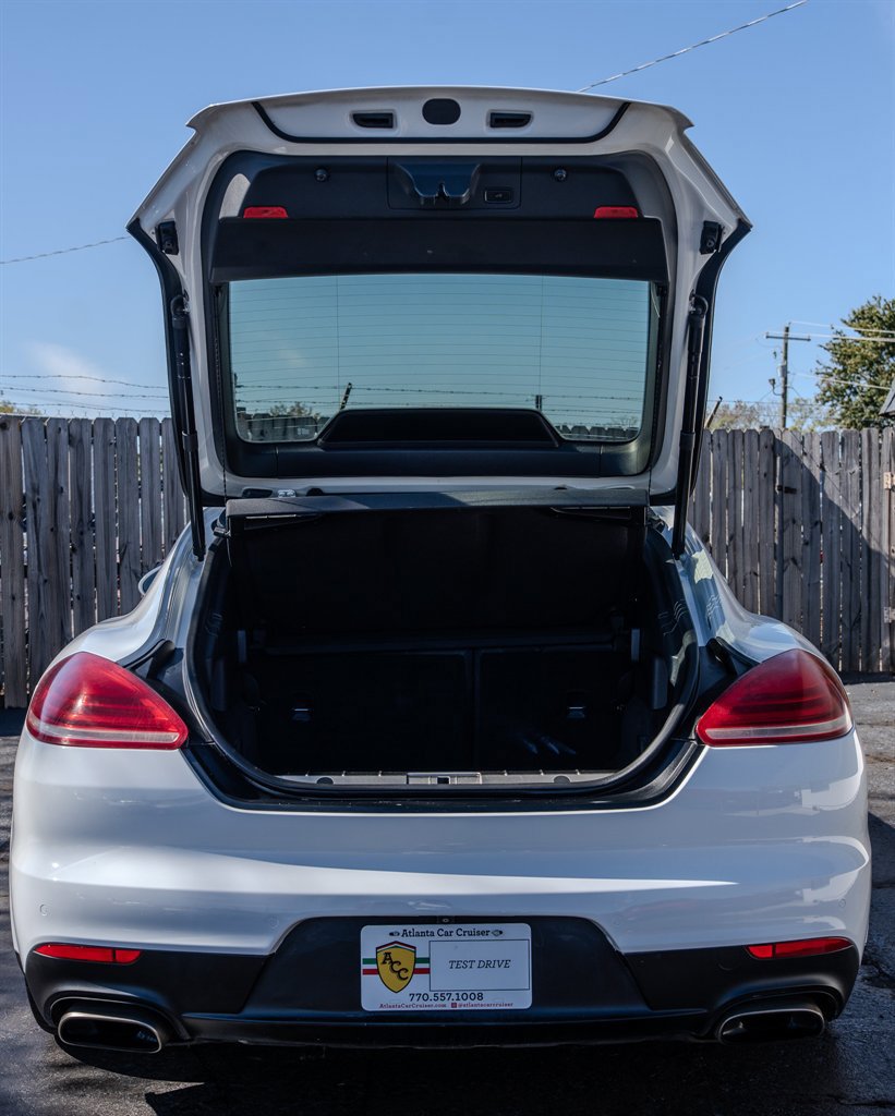 Used 2014 Porsche Panamera 4 image 8