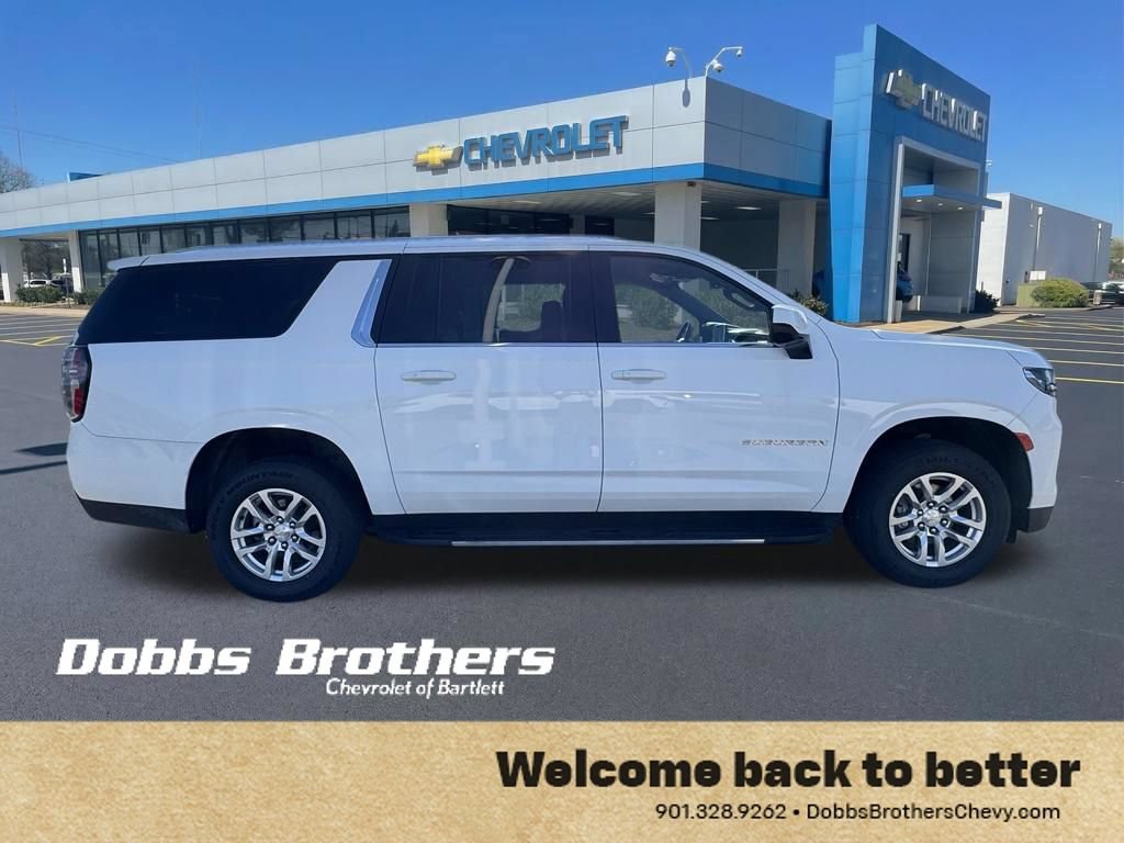 Used 2024 Chevrolet Suburban LT RWD image 9