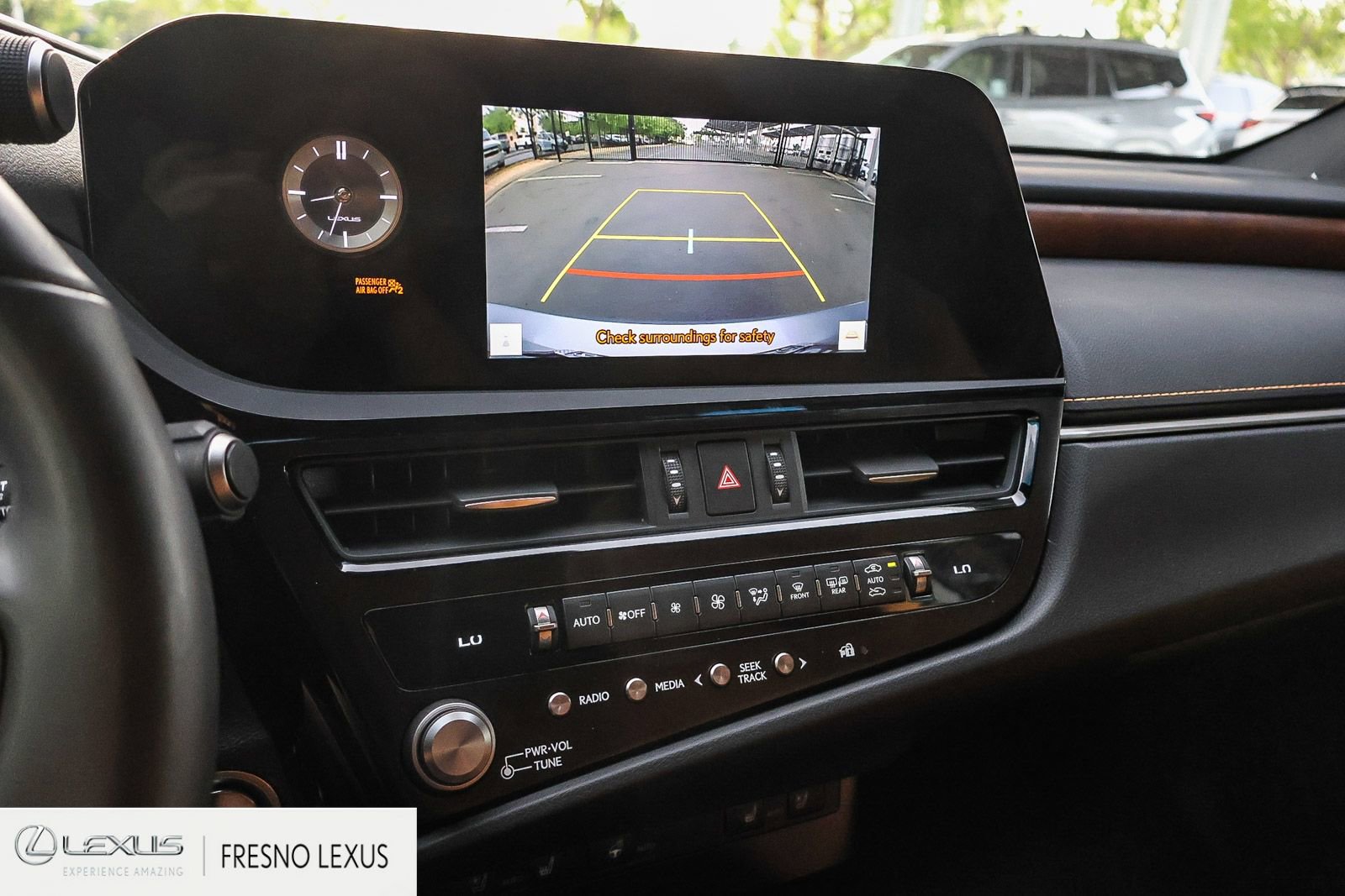 Certified 2024 Lexus ES 300h w/ Premium Package image 25