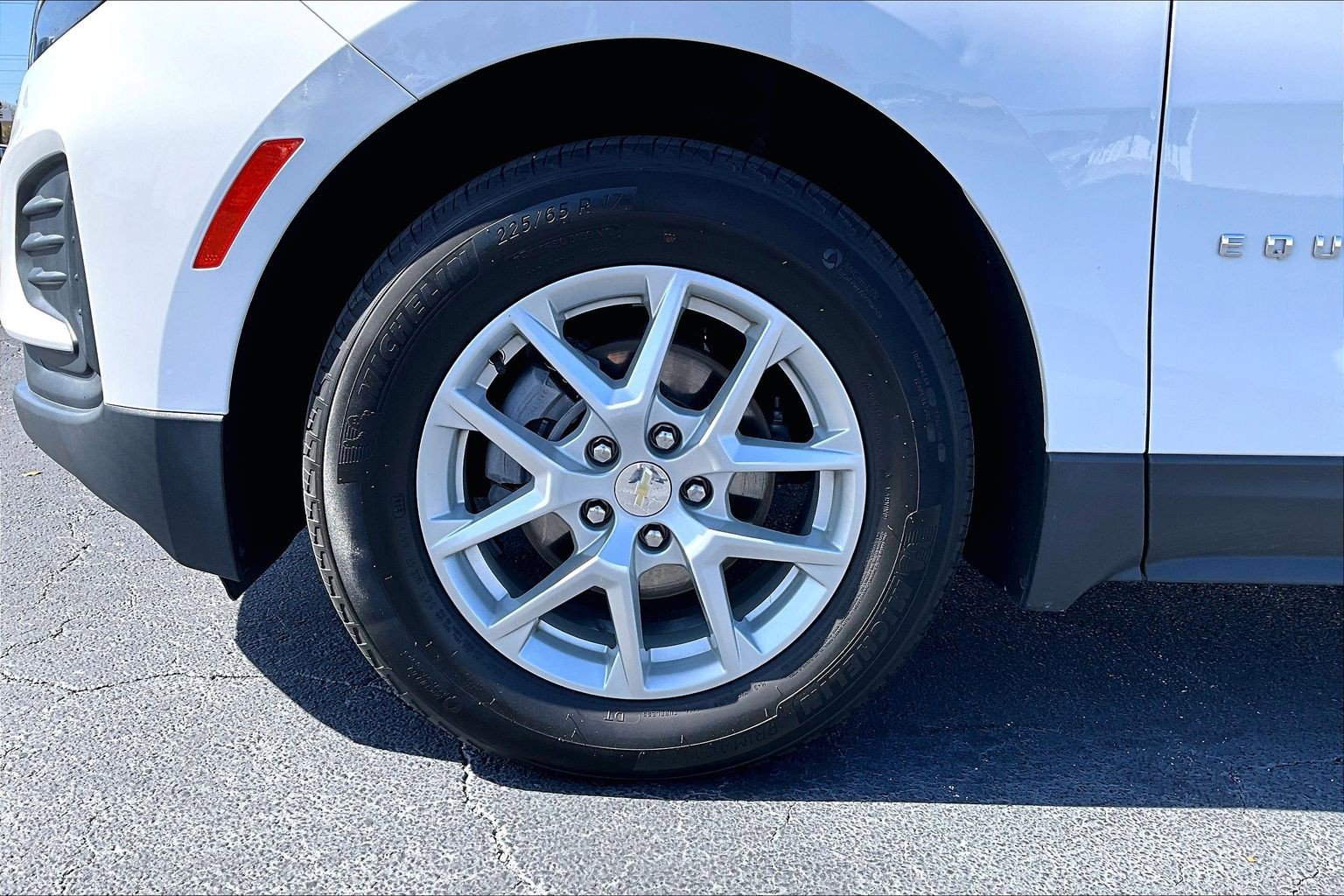 Certified 2024 Chevrolet Equinox LS w/ LS Convenience Package FWD image 9