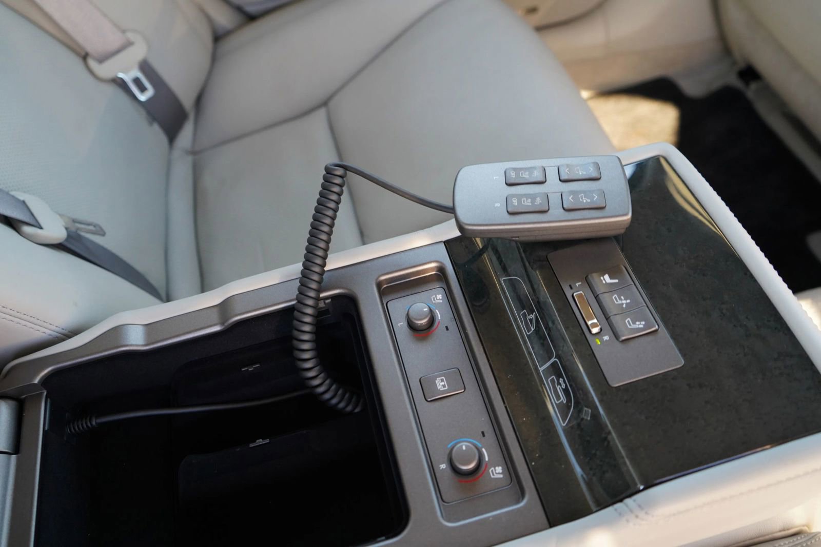 Used 2012 Lexus LS 460 image 24