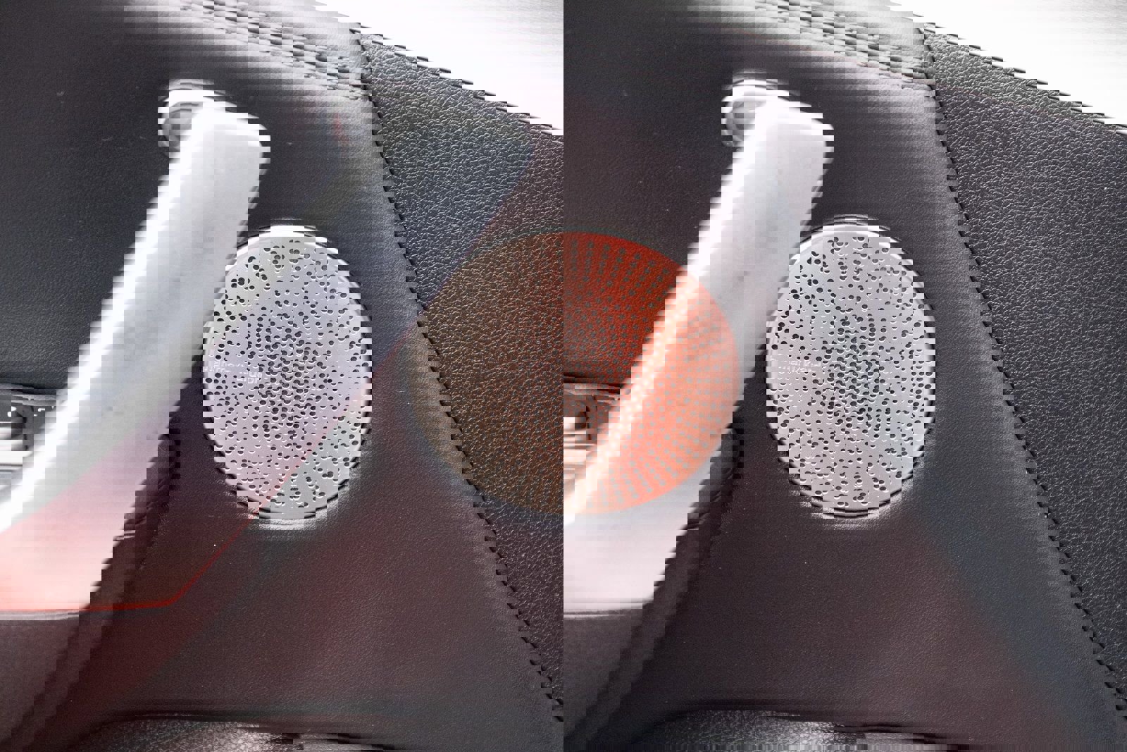 Used 2018 Kia Stinger GT2 image 16