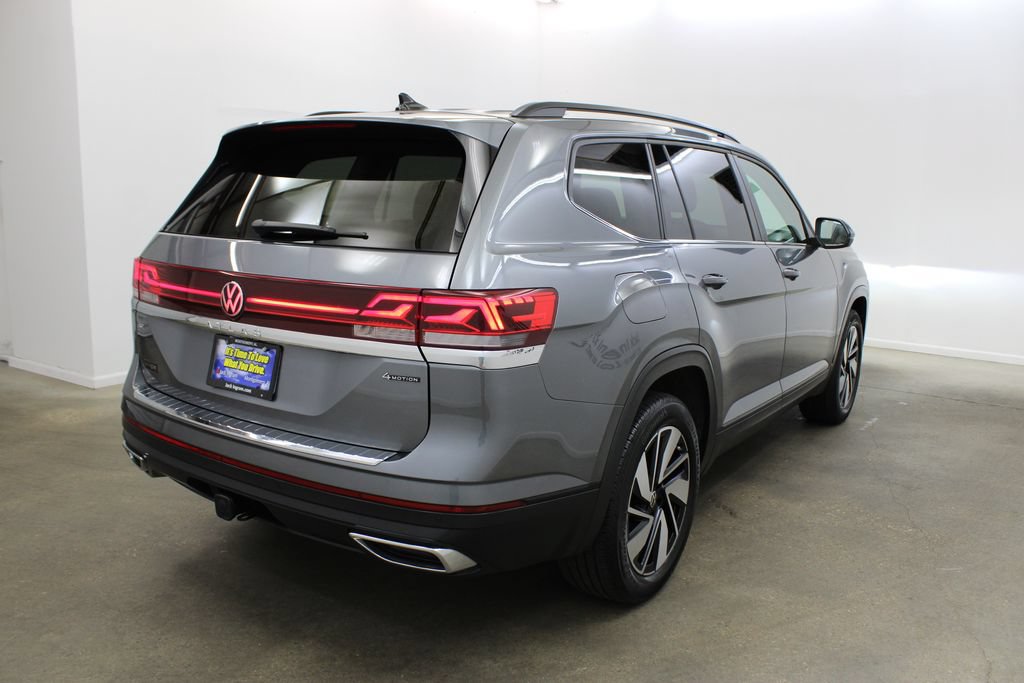 Certified 2024 Volkswagen Atlas SE w/ Panoramic Sunroof Package AWD/4WD image 5
