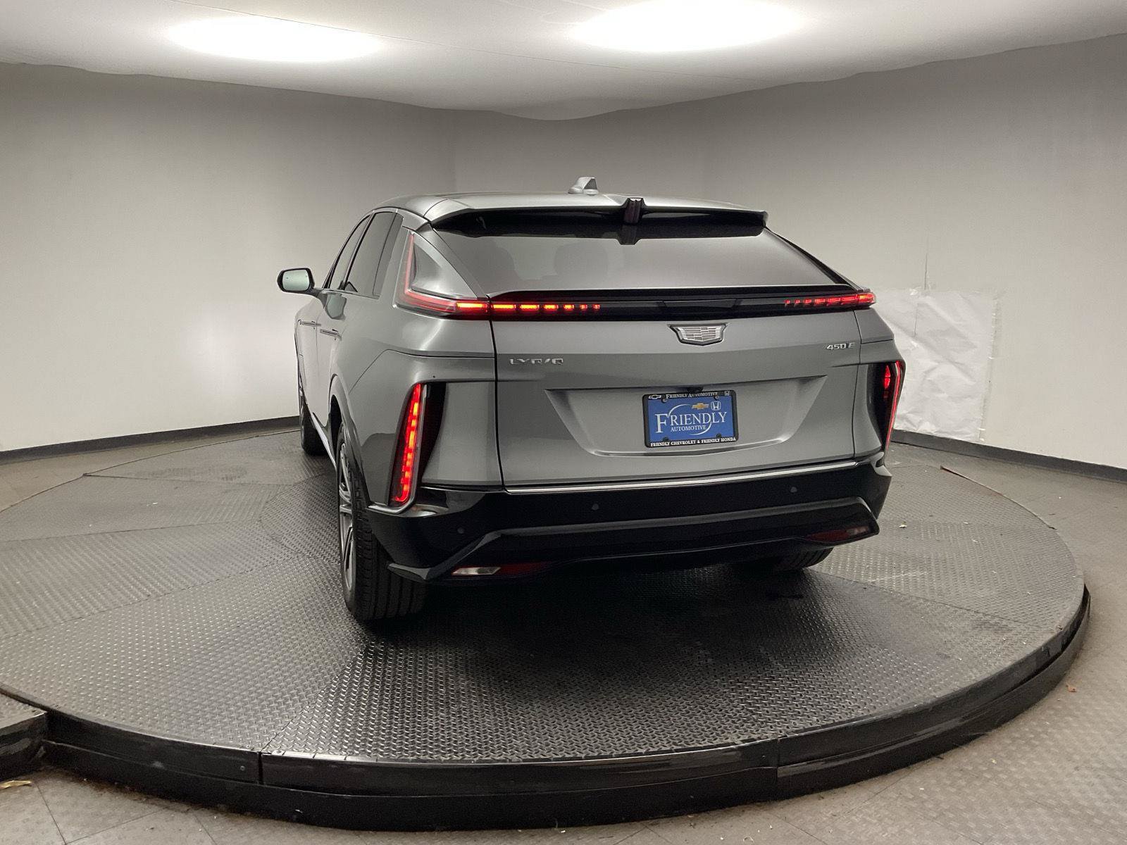 Used 2024 Cadillac Lyriq Luxury w/ LPO, Floor Liner Package RWD image 5