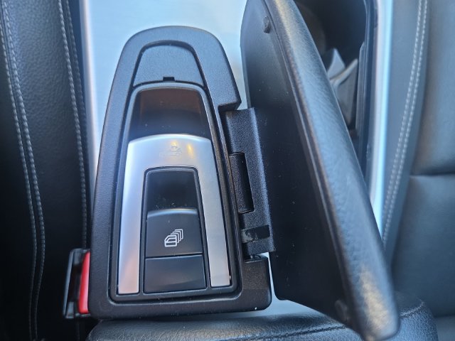 Used 2016 Mercedes-Benz SLK 300 image 24