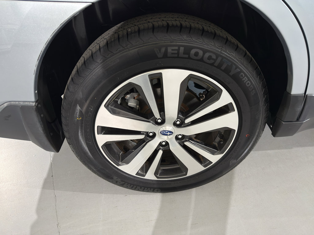 Used 2018 Subaru Outback 2.5i Limited w/ Popular Package #2 image 13