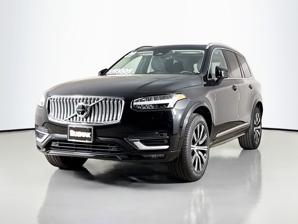 Certified 2025 Volvo XC90 B6 Plus image 3