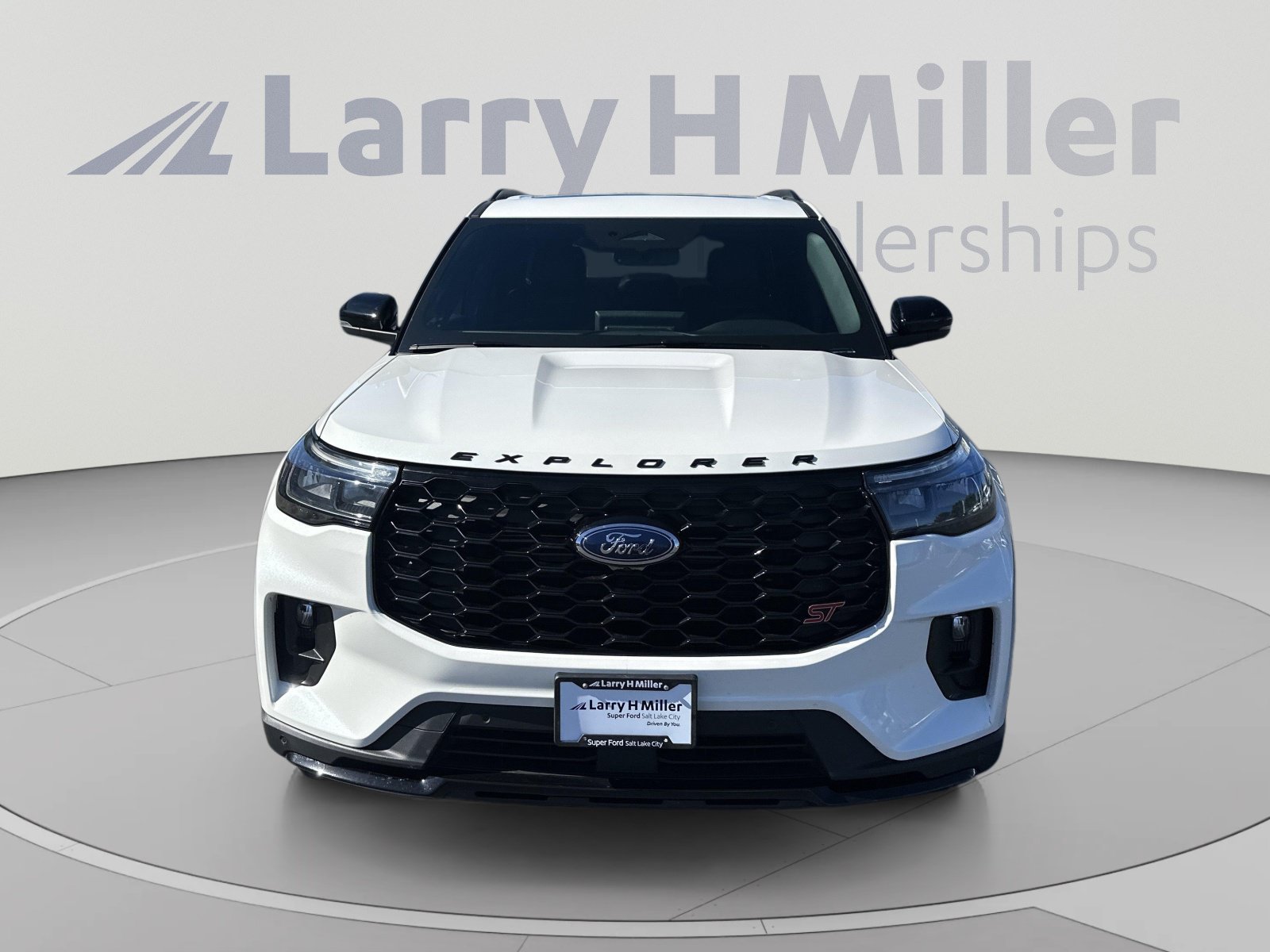 Certified 2025 Ford Explorer ST w/ Sun And Sound Package AWD/4WD image 8