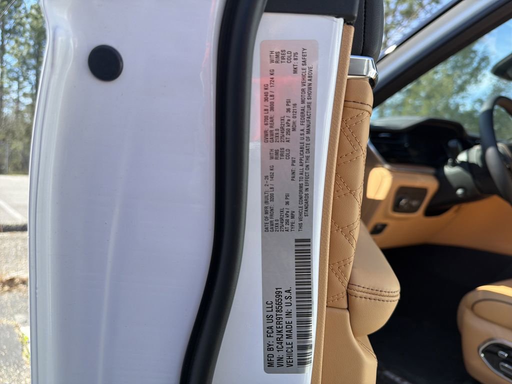 New 2026 Jeep Grand Cherokee L Summit image 40