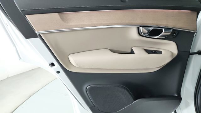 Certified 2026 Volvo XC90 B6 Ultra w/ Protection Package AWD/4WD image 29