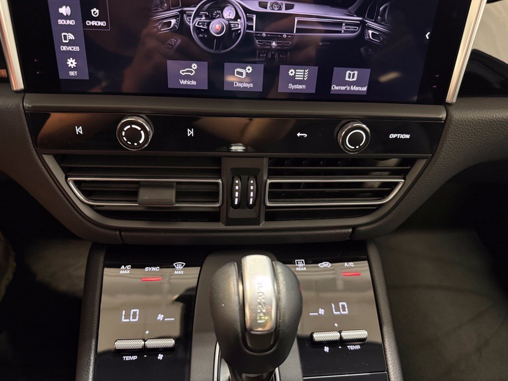 Used 2022 Porsche Macan S AWD/4WD image 11